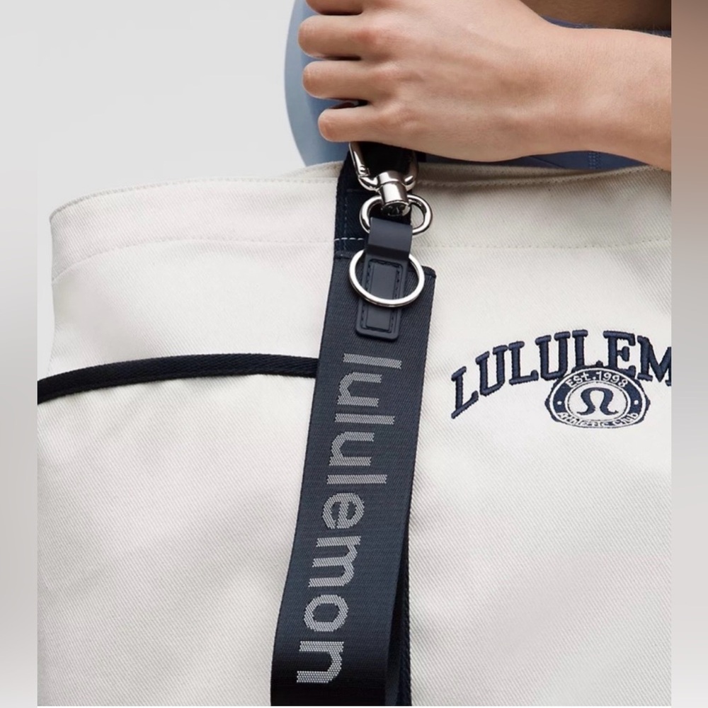 lululemon athletica keychain true navy and white
